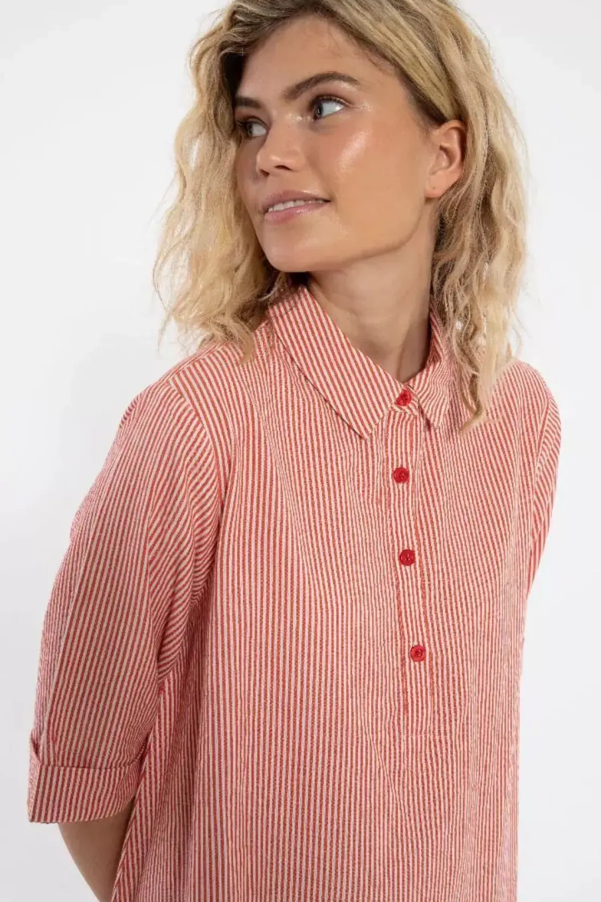 Danefæ Kleider>Danane Searsucker Dress Bright Red/Chalk