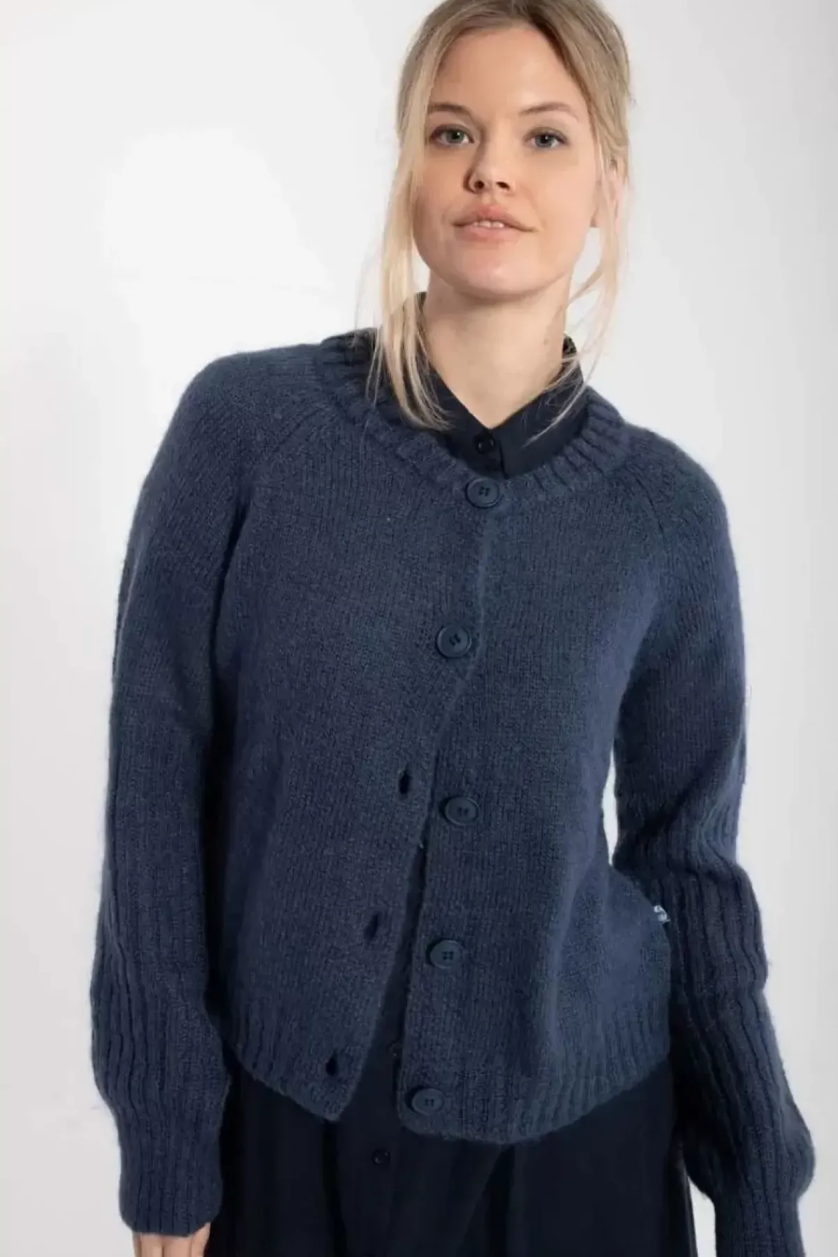 Danefæ Cardigan>Danarnaq Wool Cardigan Marine