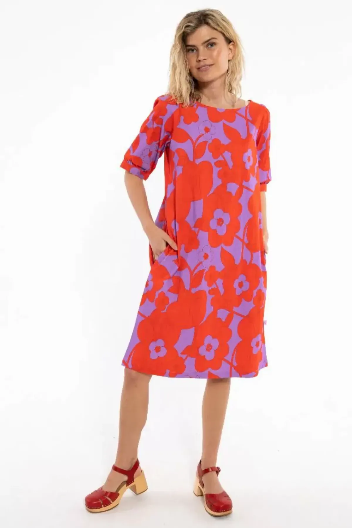 Danefæ Kleider>Danedal Dress Soft Viola/Bright Red Bloom Boom