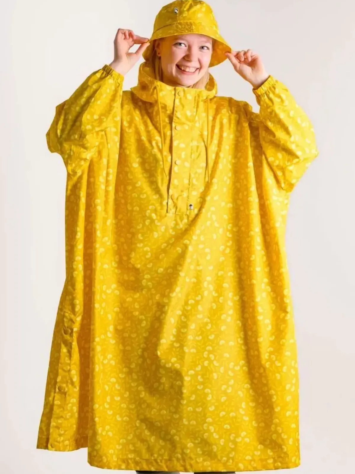 Danefæ Regenjacken>Danedream Drops Rain Poncho Dark Yellow Fleurie