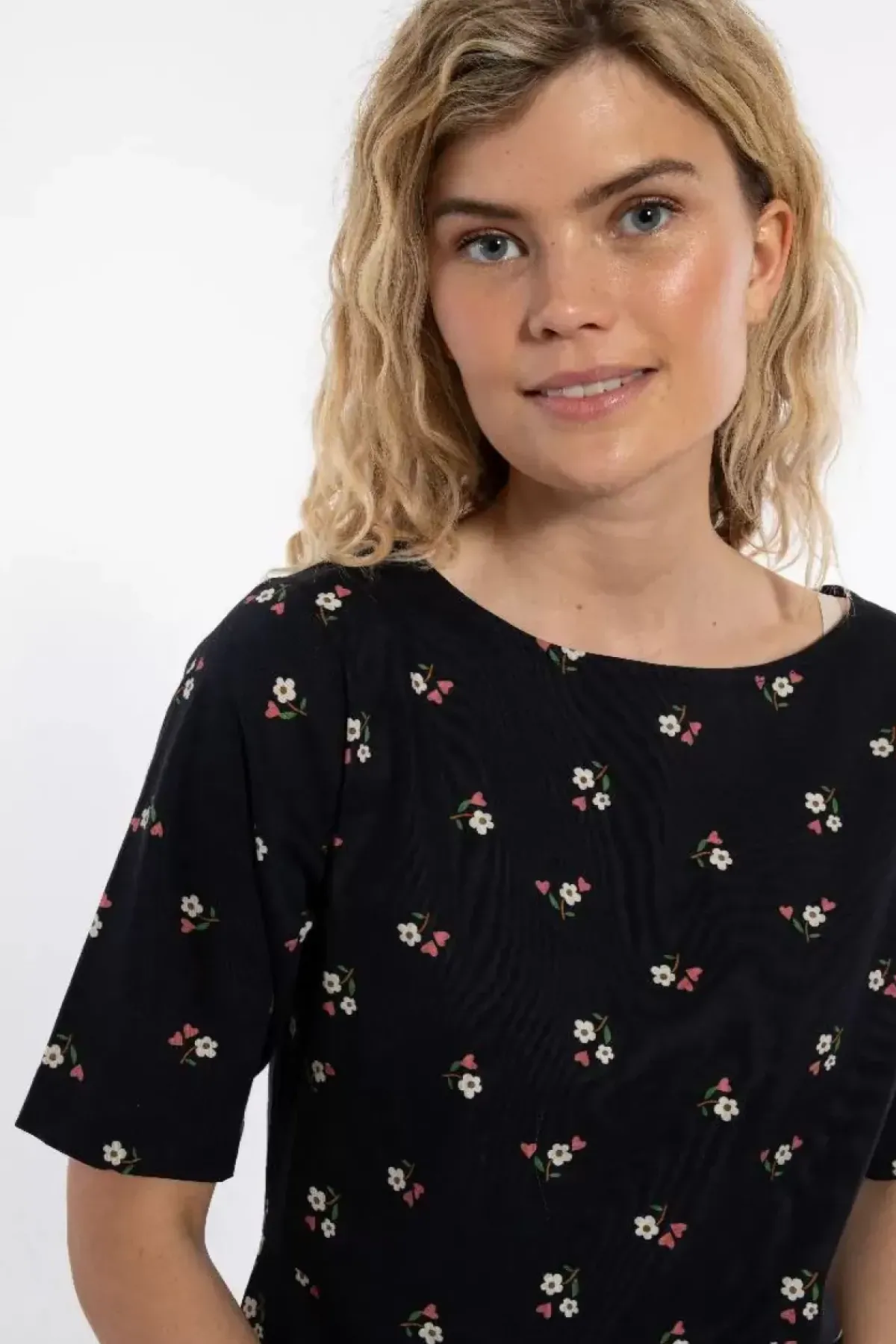 Danefæ Kleider>Danehyacinth Dress Black Miniflower