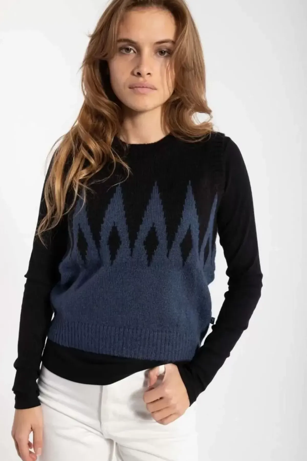 Danefæ Strickwaren>Daneklaksvik Icicles Vest Black/Marine