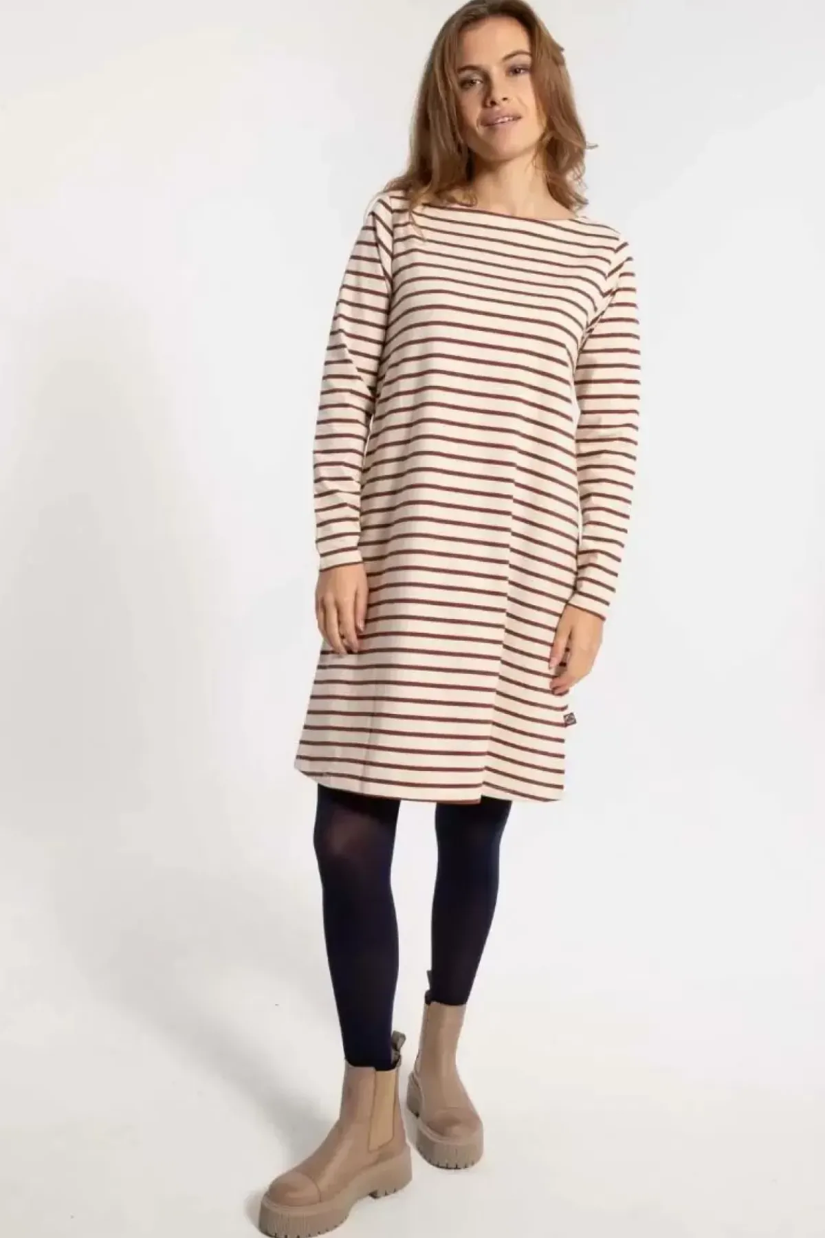Danefæ Kleider>Danenassau Dress Chalk/Red Wine