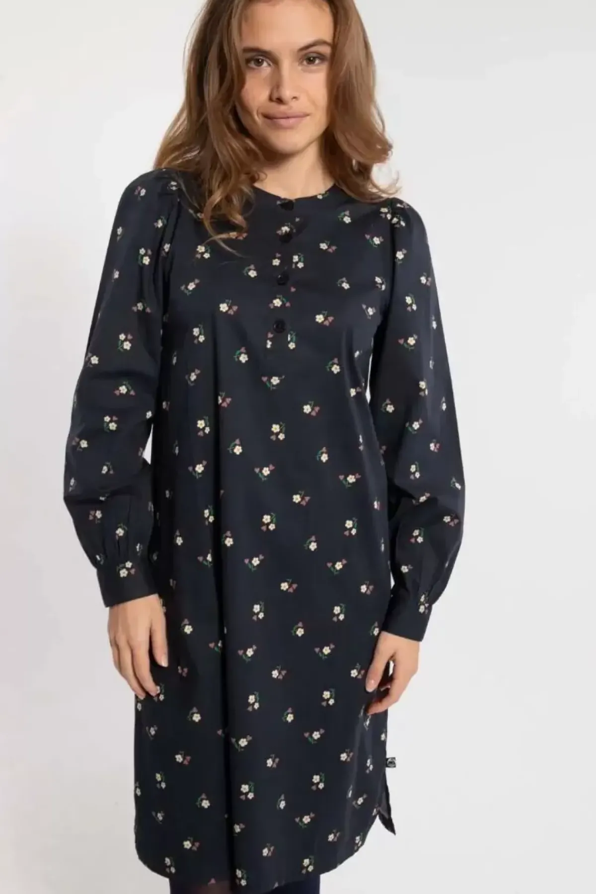 Danefæ Kleider>Danesocial Poplin Dress Black Miniflower