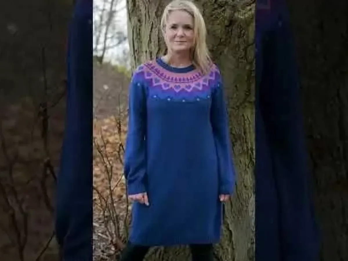 Danefæ Kleider>Danesukkertop Wool Sweater Dress Deep Marine