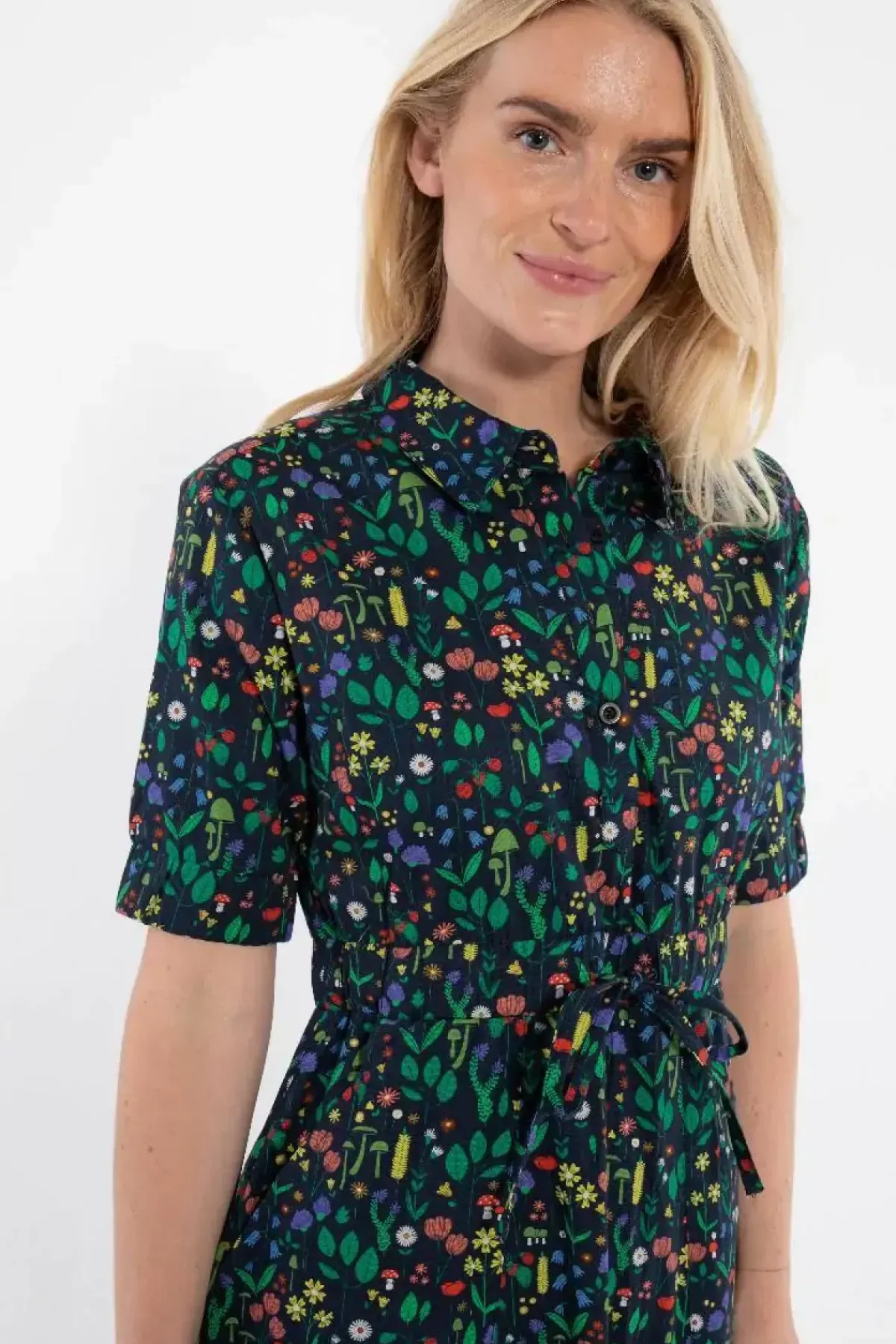 Danefæ Kleider>Danesusanne Poplin Dress Dk Navy Botanical