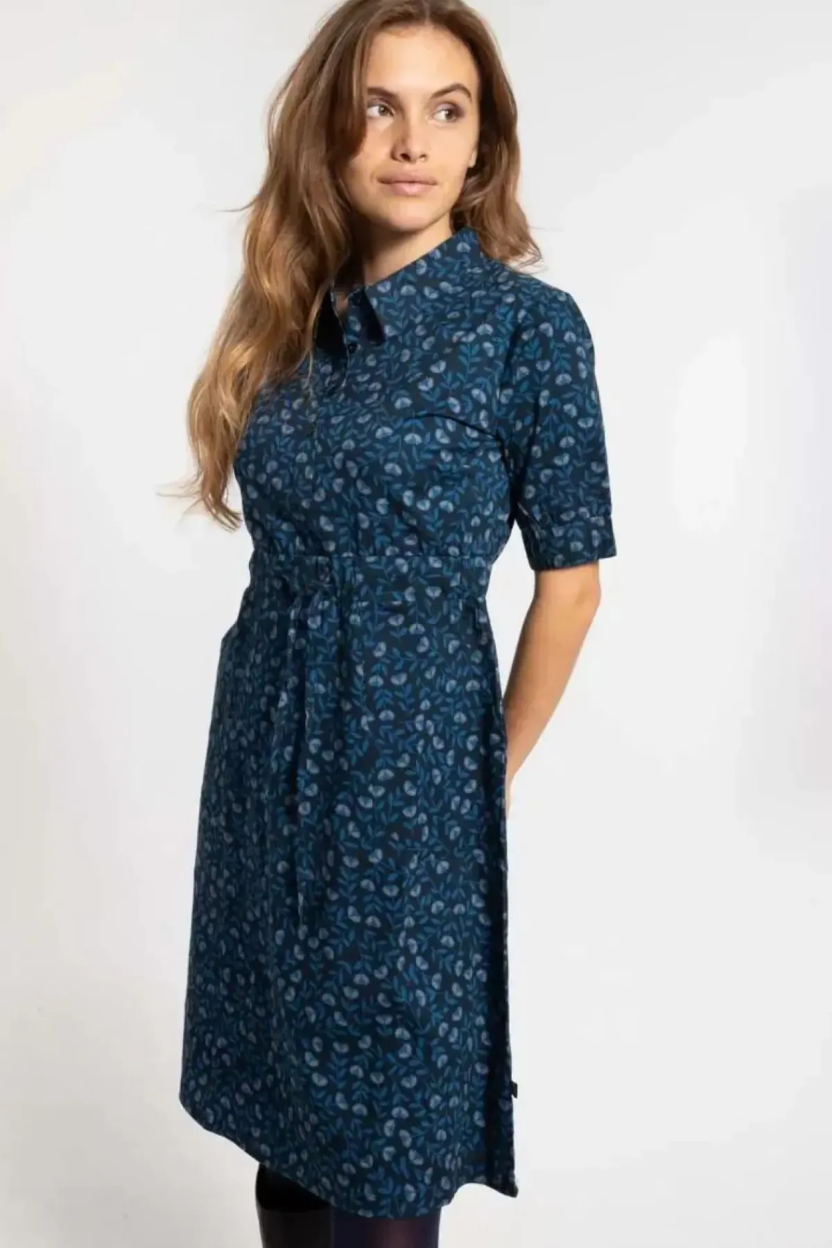 Danefæ Kleider>Danesusanne Poplin Dress Marine/Cold Blue Fleurie