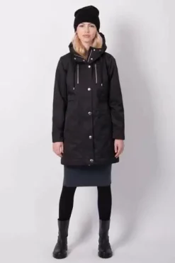 Danefæ Winterjacken>Daninge Winter Parka Black (Silver Trim)