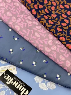 Danefæ Textilien Für Kinder>Ess - Organic Danebedlinen Junior Navy Fleurie