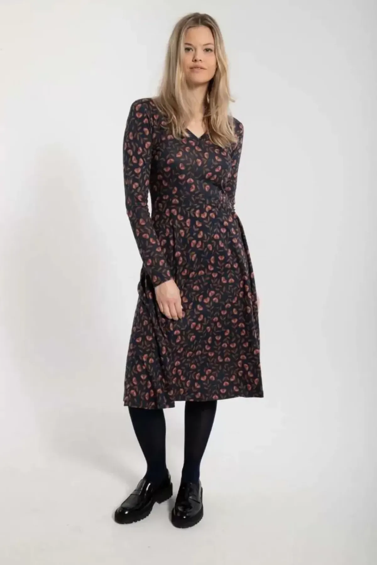 Danefæ Kleider>Organic - Danandreasen Dress Dk Navy/Redwine Fleurie