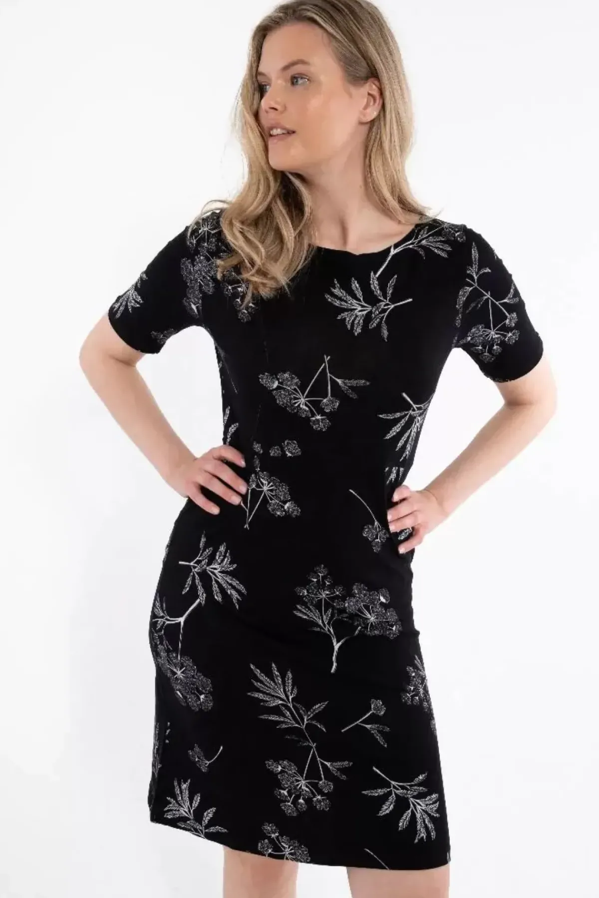 Danefæ Kleider>Organic - Danedaffodil Slub Dress Black Hemlock