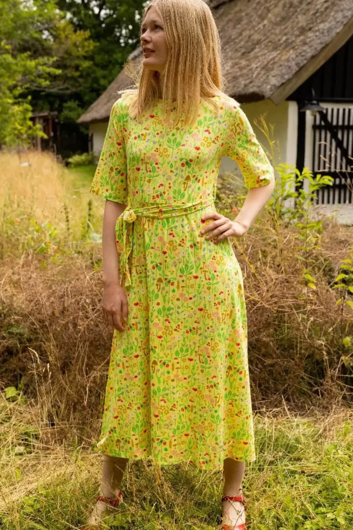 Danefæ Kleider>Organic - Daneflora Slub Jersey Dress Pale Yellow Botanical