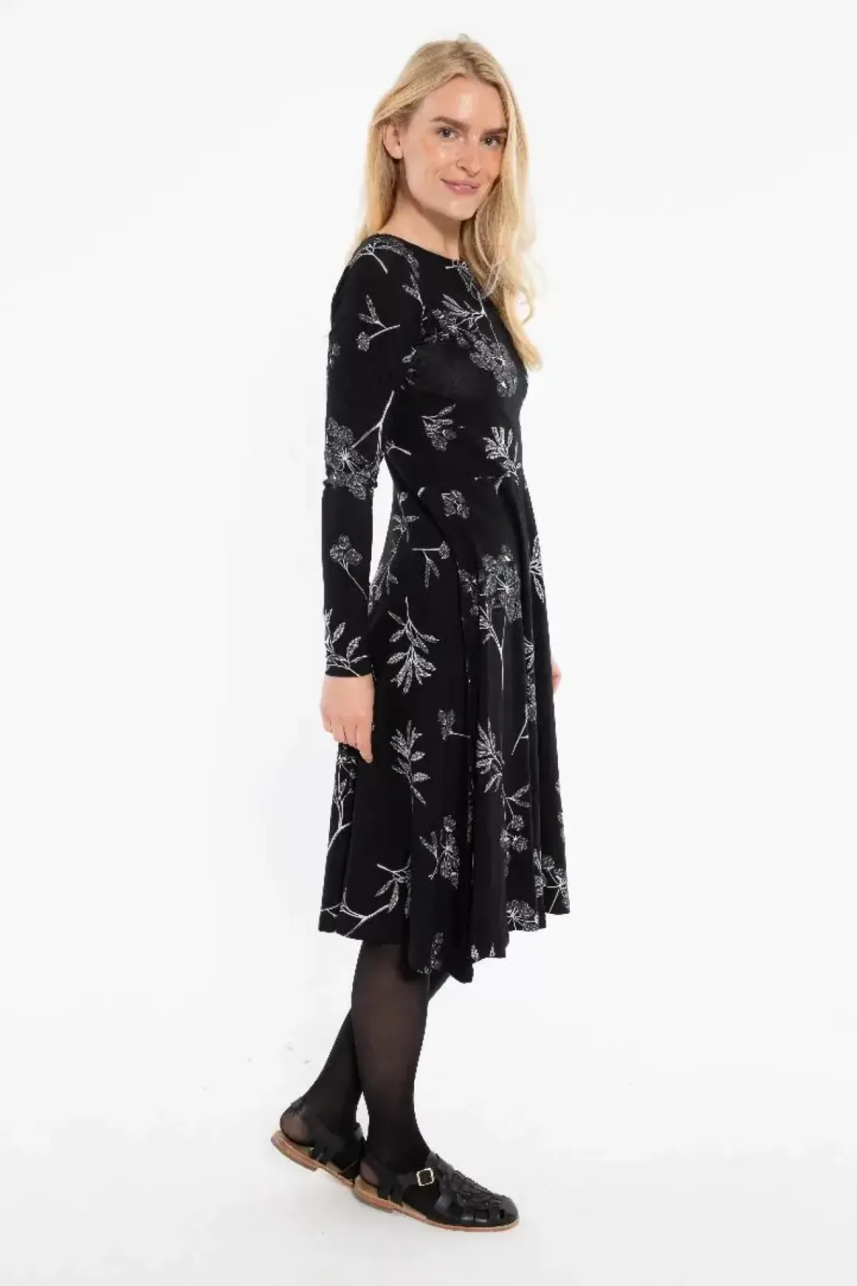 Danefæ Kleider>Organic - Danesigrid Viscose Slub Dress Black Hemlock