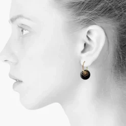 Danefæ Schmuck>Scherning Flora Oreringe Stor Black/Guldbelagt