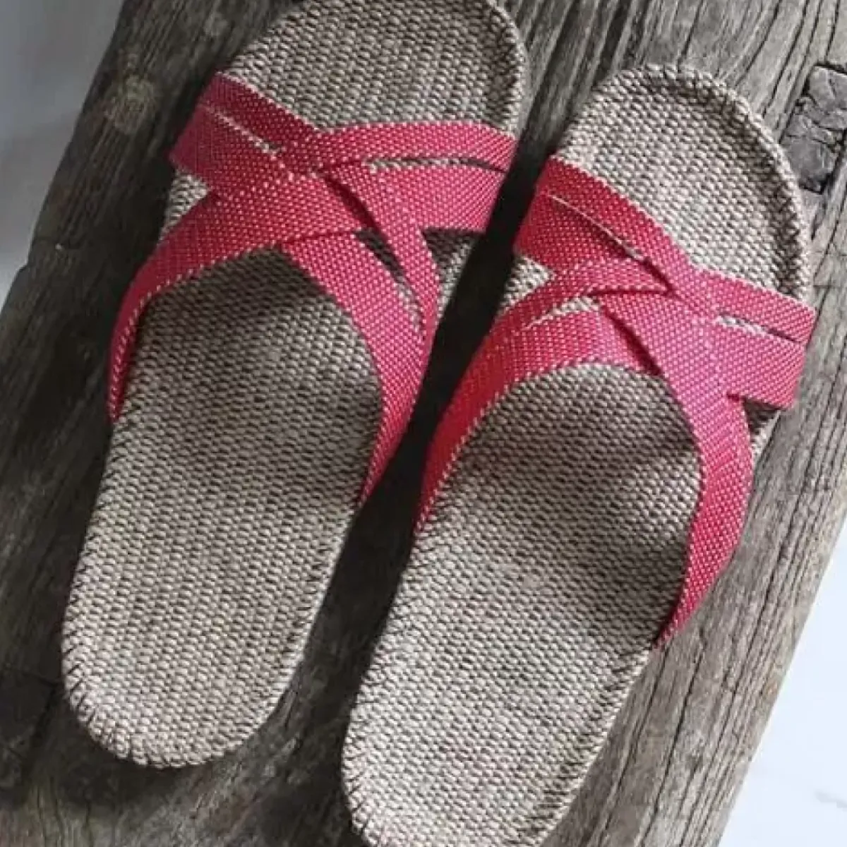 Danefæ Sandalen>Shangies Women Raspberry Red